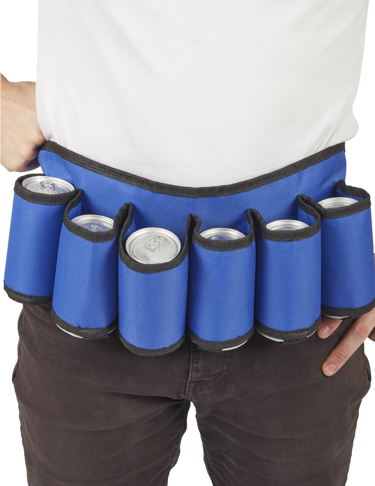 Gros plan sur les rangements de la ceinture porte bouteille pour adulte