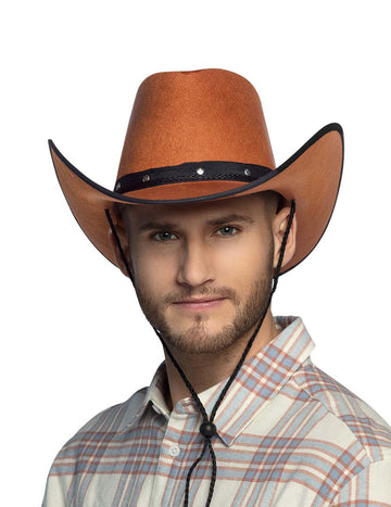 Rjavi kavbojski klobuk z odraslimi črnimi robovi