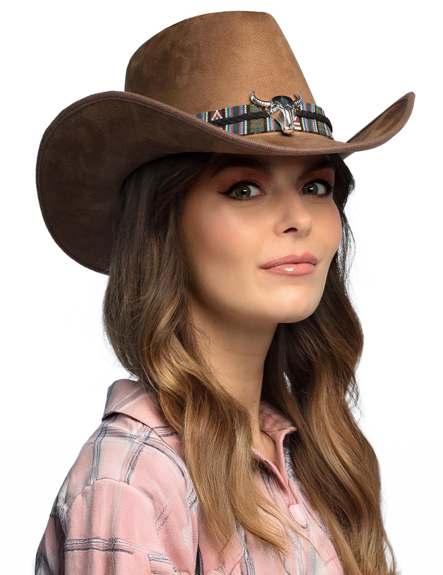 Rjav kavbojski klobuk z glavo odraslega bivola