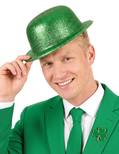 Hat Malon Green odrasla oseba, ki sta stojila Saint Patrick