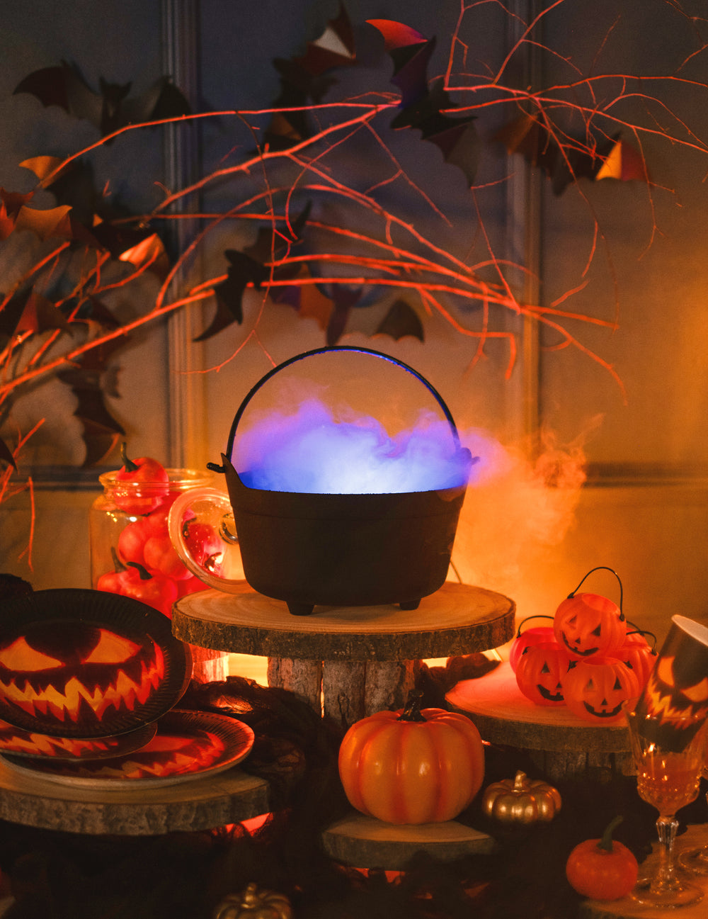 Mise en scène avec fumée du chaudron Halloween sorcière
