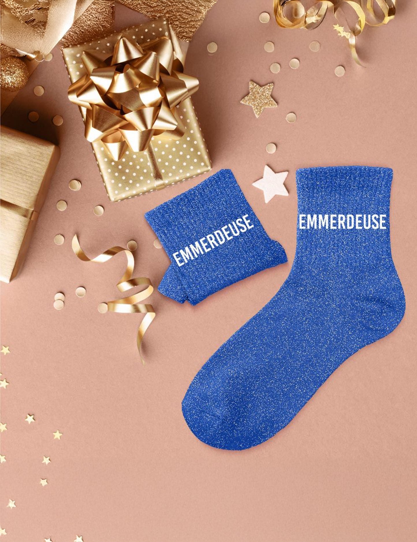 Bleščeče nogavice, nadležna ženska