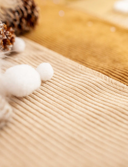 Bež žametni prt za mizo 28 cm x 3 m za poroko