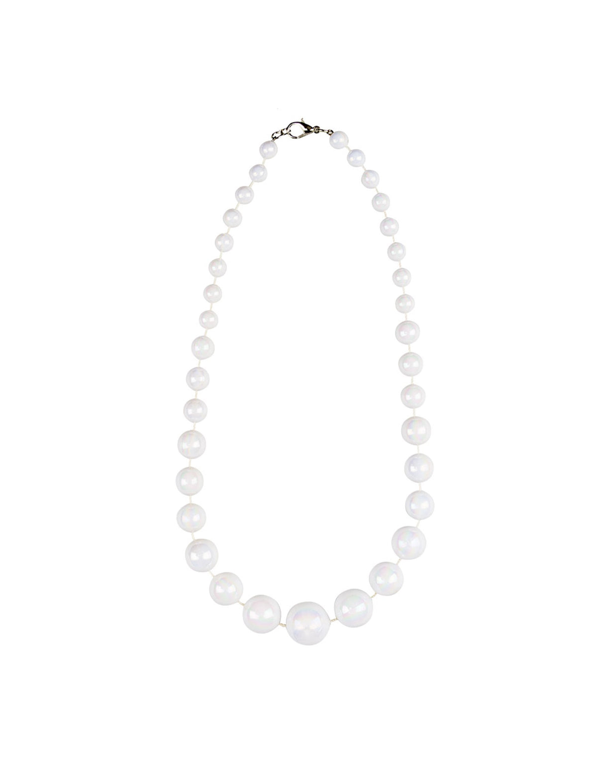 Vue à plat du collier court de perles pour femme