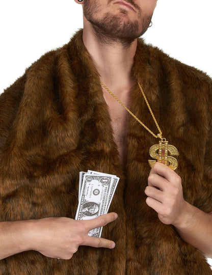 Gros plan sur le pendentif du collier Dollar pour adulte