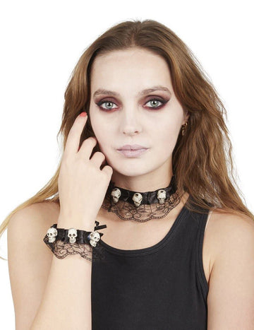 Ogrlica in čipkasta zapestnica z lobanjo za noč čarovnic