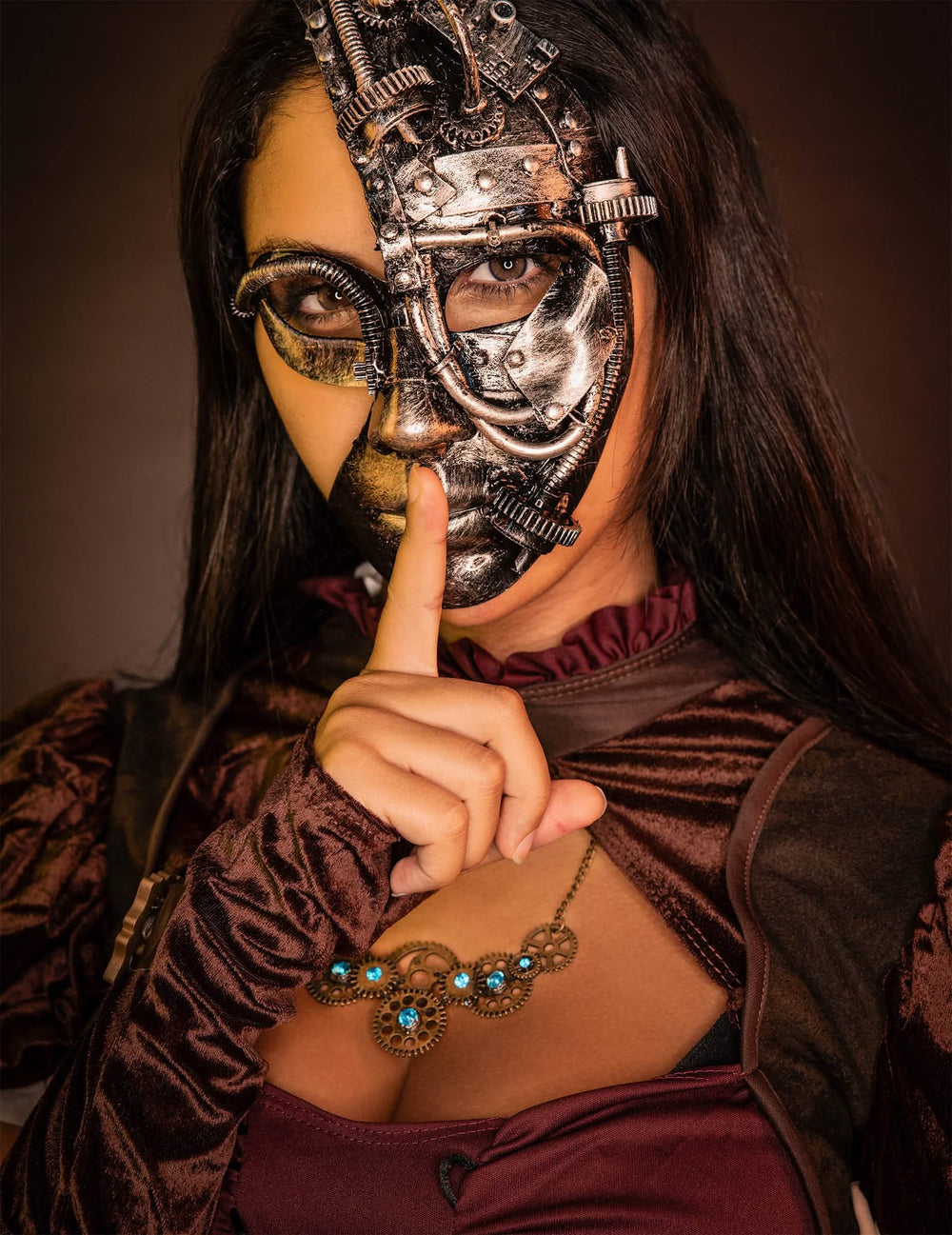 Prikaz steampunk ogrlice