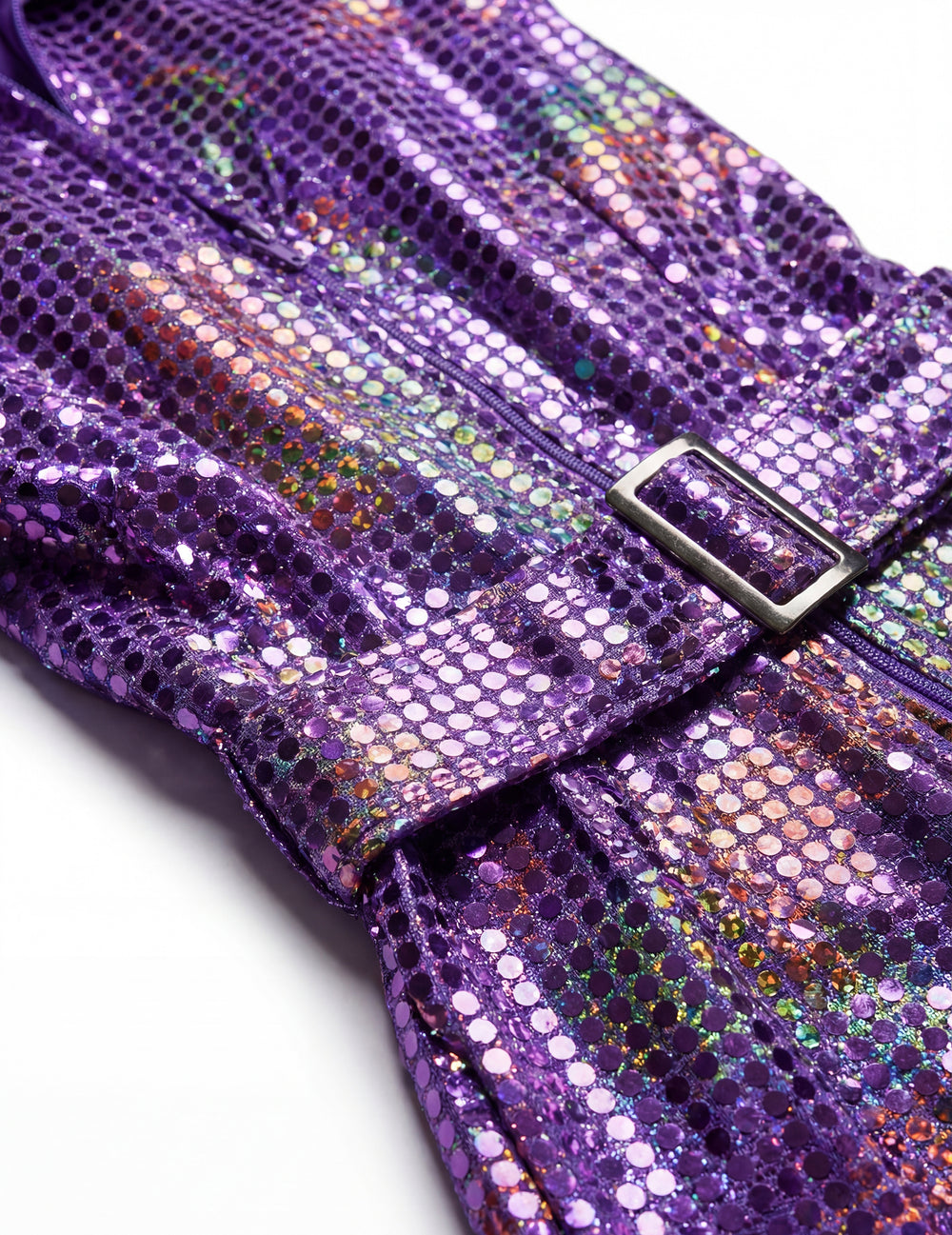 Détail de la ceinture et des sequins de la combinaison disco pour femme