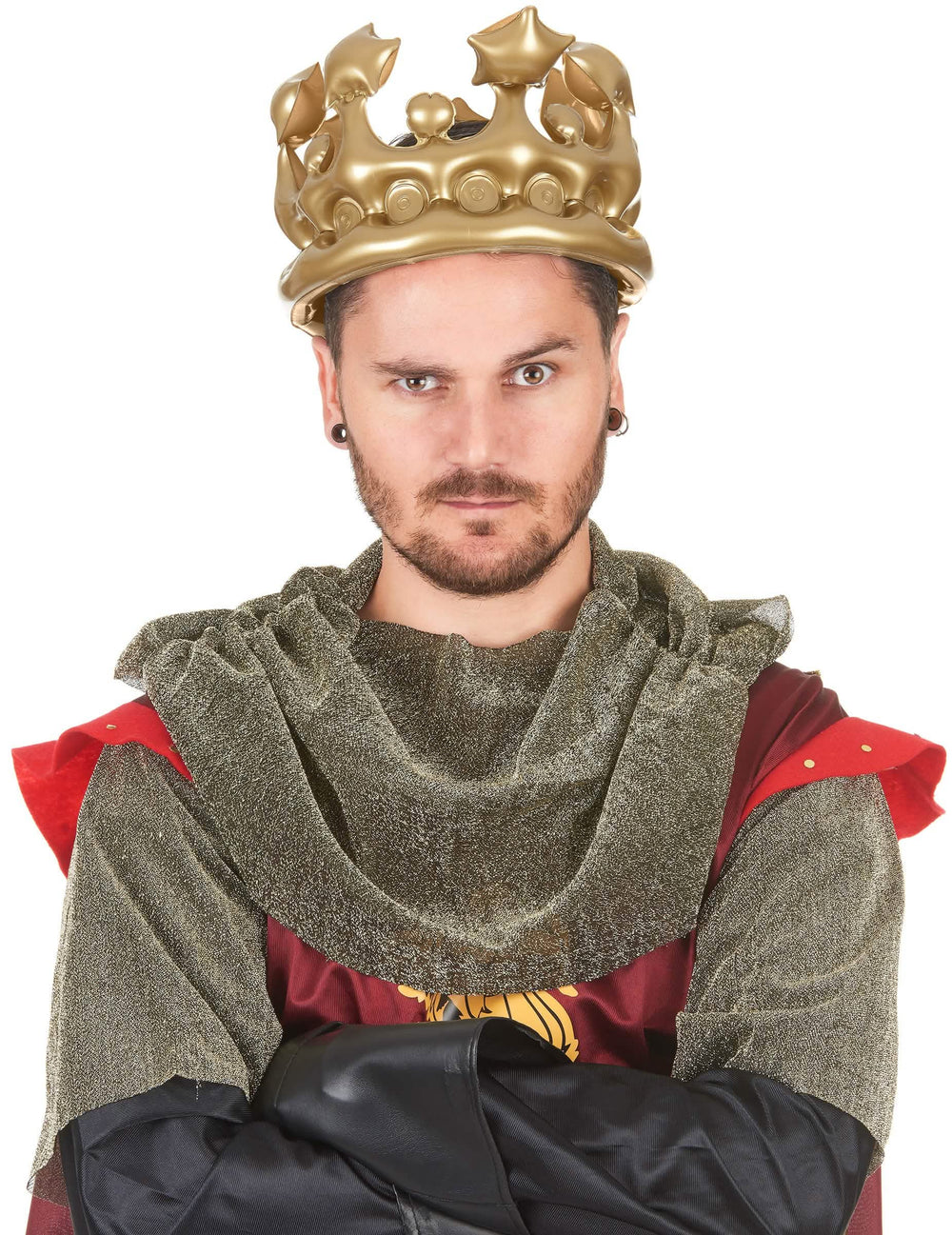 Pogled od spredaj, ko nosi krono nosi me kralja