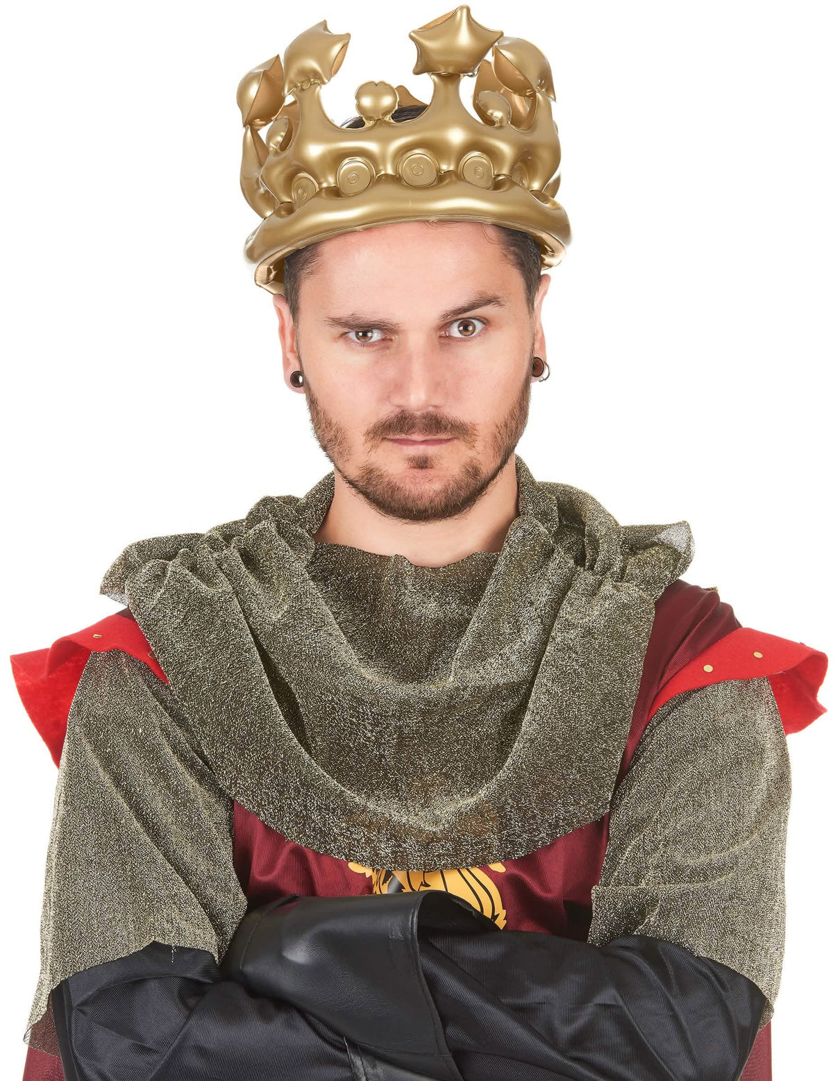 Pogled od spredaj, ko nosi krono nosi me kralja