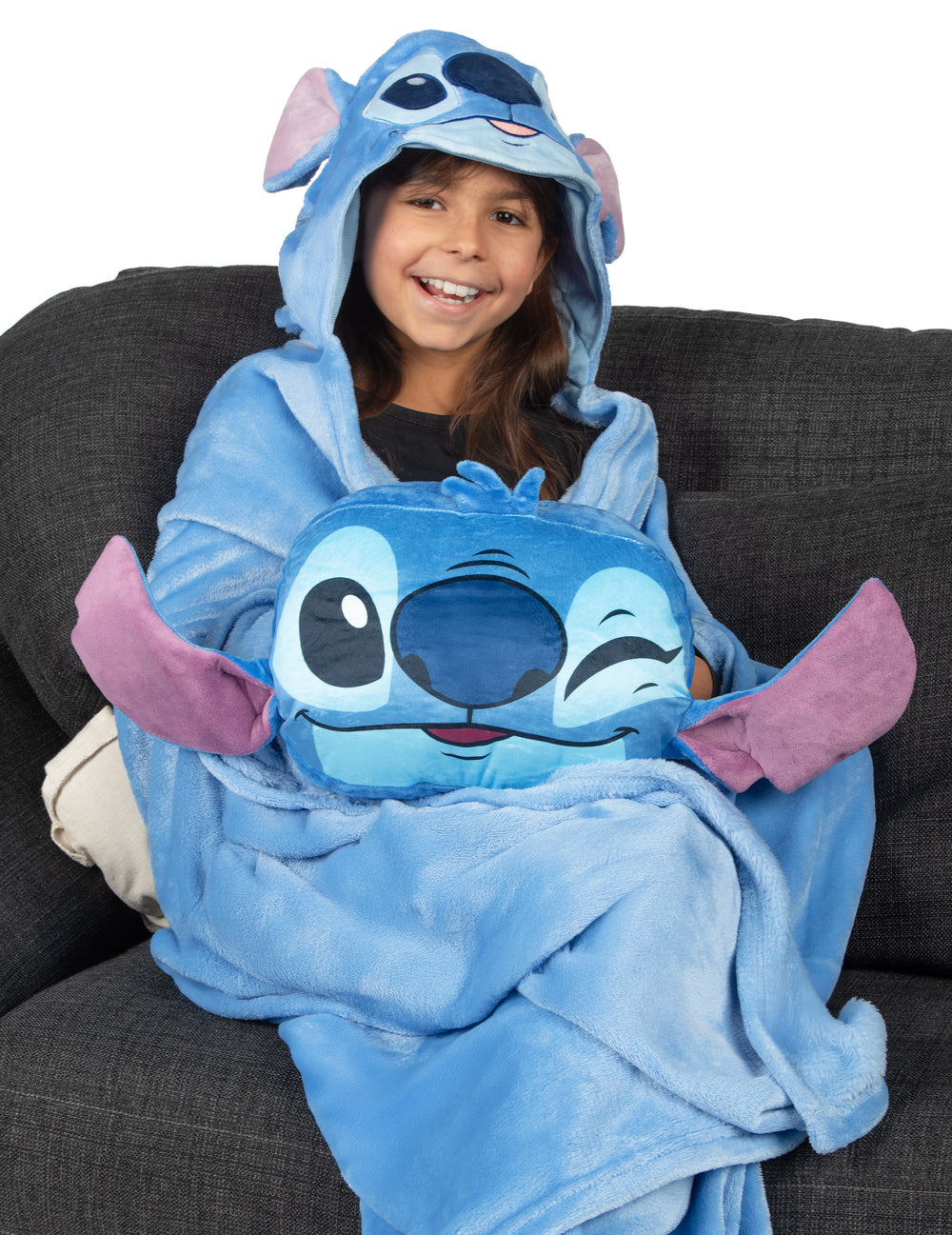 Détail de la capuche portée du Coussin Cocooning en Forme de tête Stitch Lilo & Stitch