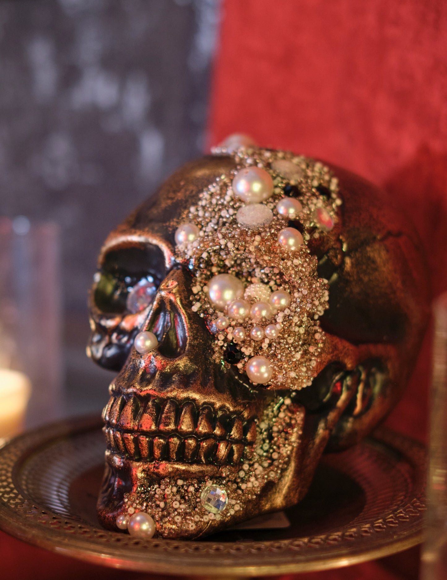 Okras lobanje okrašen diamanti 16 x 15 x 21 cm