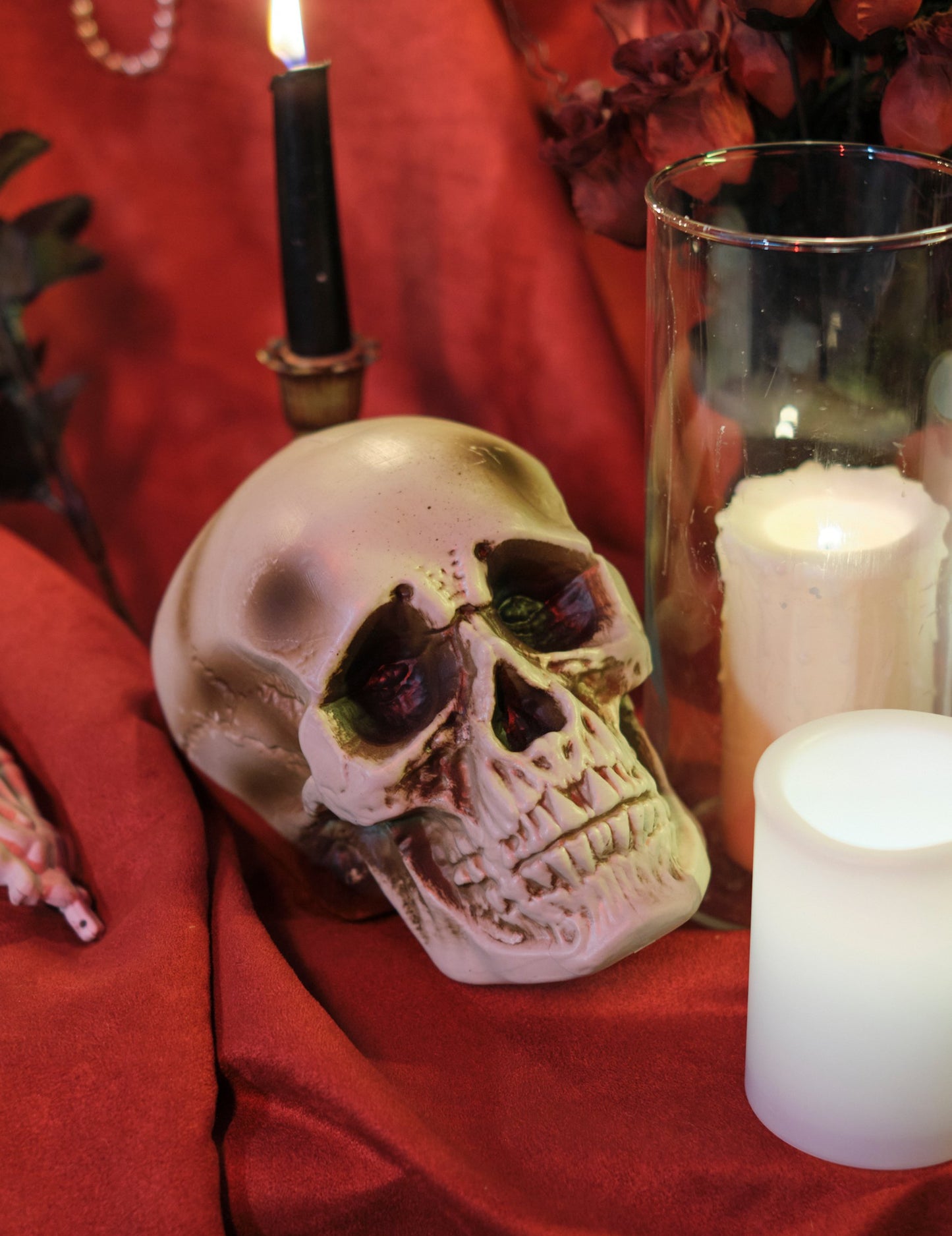 Plastična dekoracija lobanje 18 cm