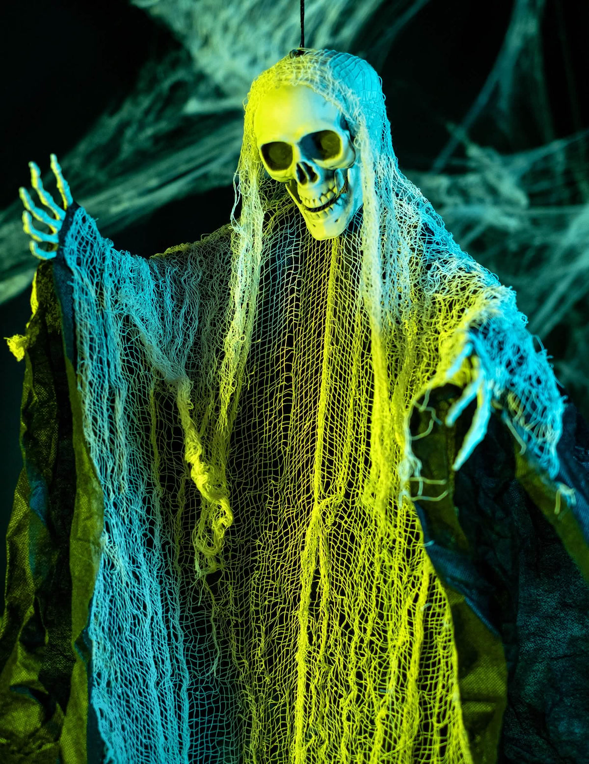 Velik načrt lobanje in tančice okrasja kosec za halloween