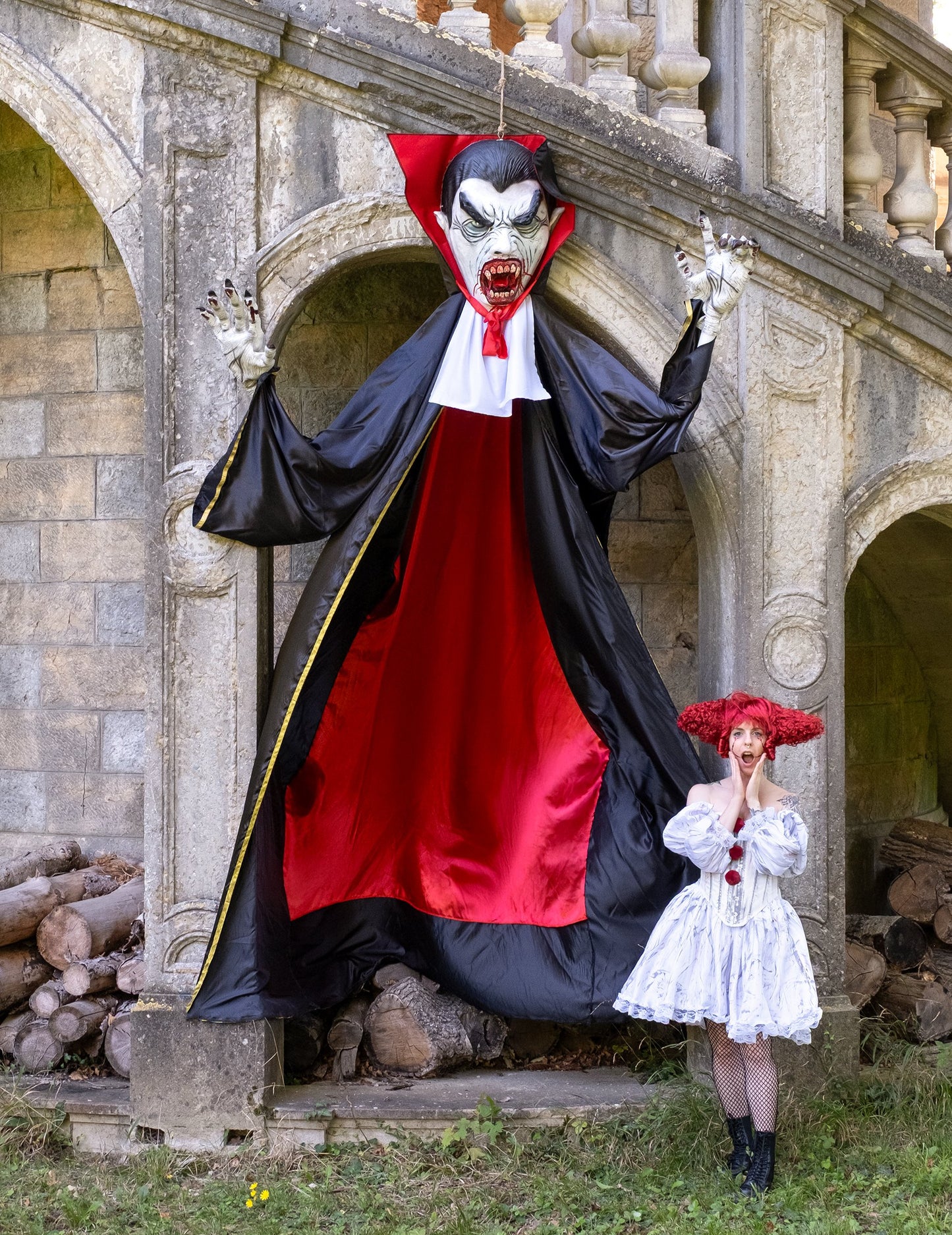 Okraskano obešanje vampirja Halloween 320 cm