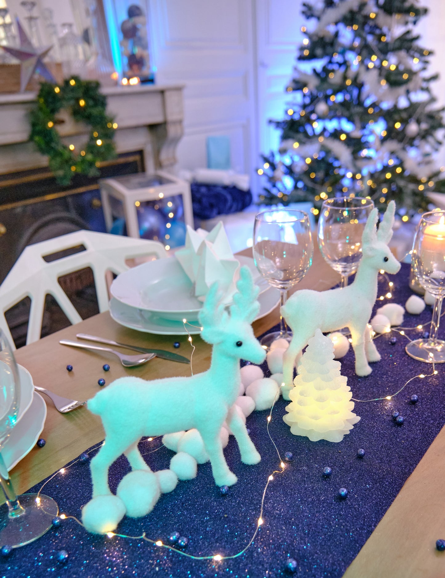 Dekoracija belih jelenov 13 cm