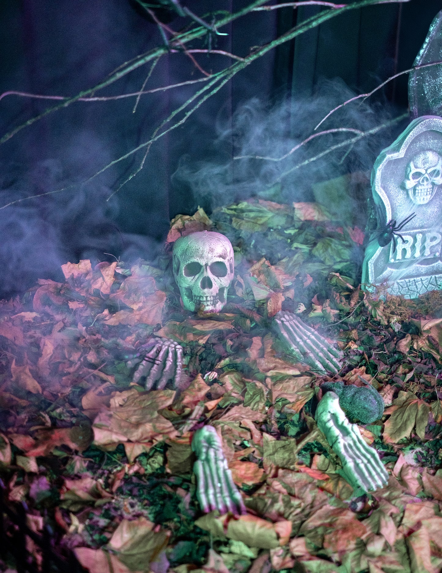 Okraski 21 sob Skelet in Halloween nagrobnik