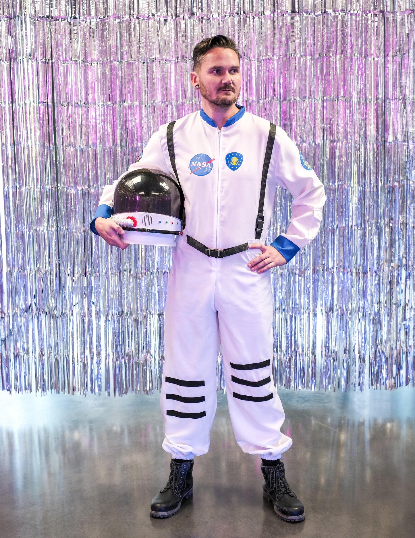 Moški astronavt preoblečena