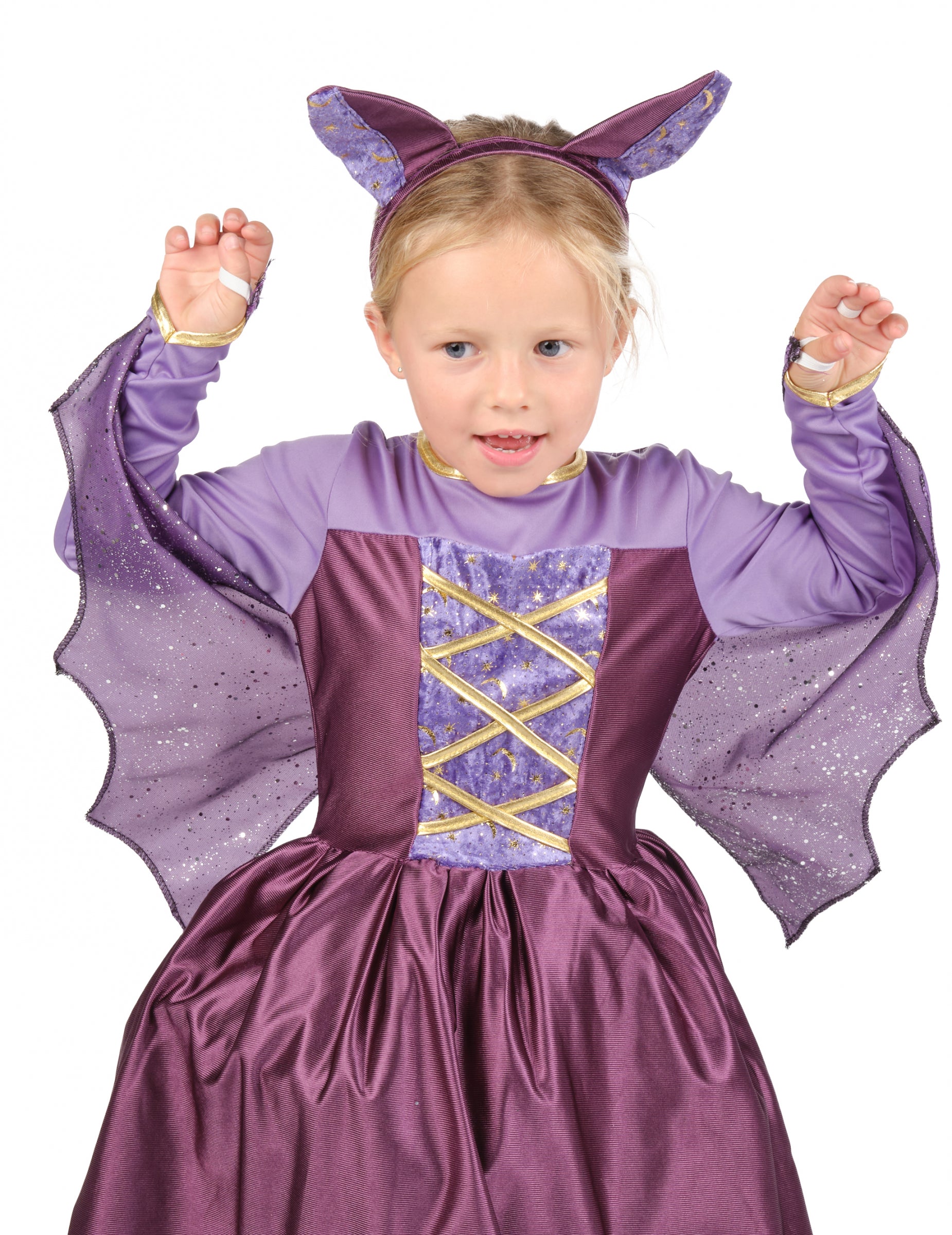 Gros plan sur le serre-tête et le buste du déguisement de chauve-souris pour fille