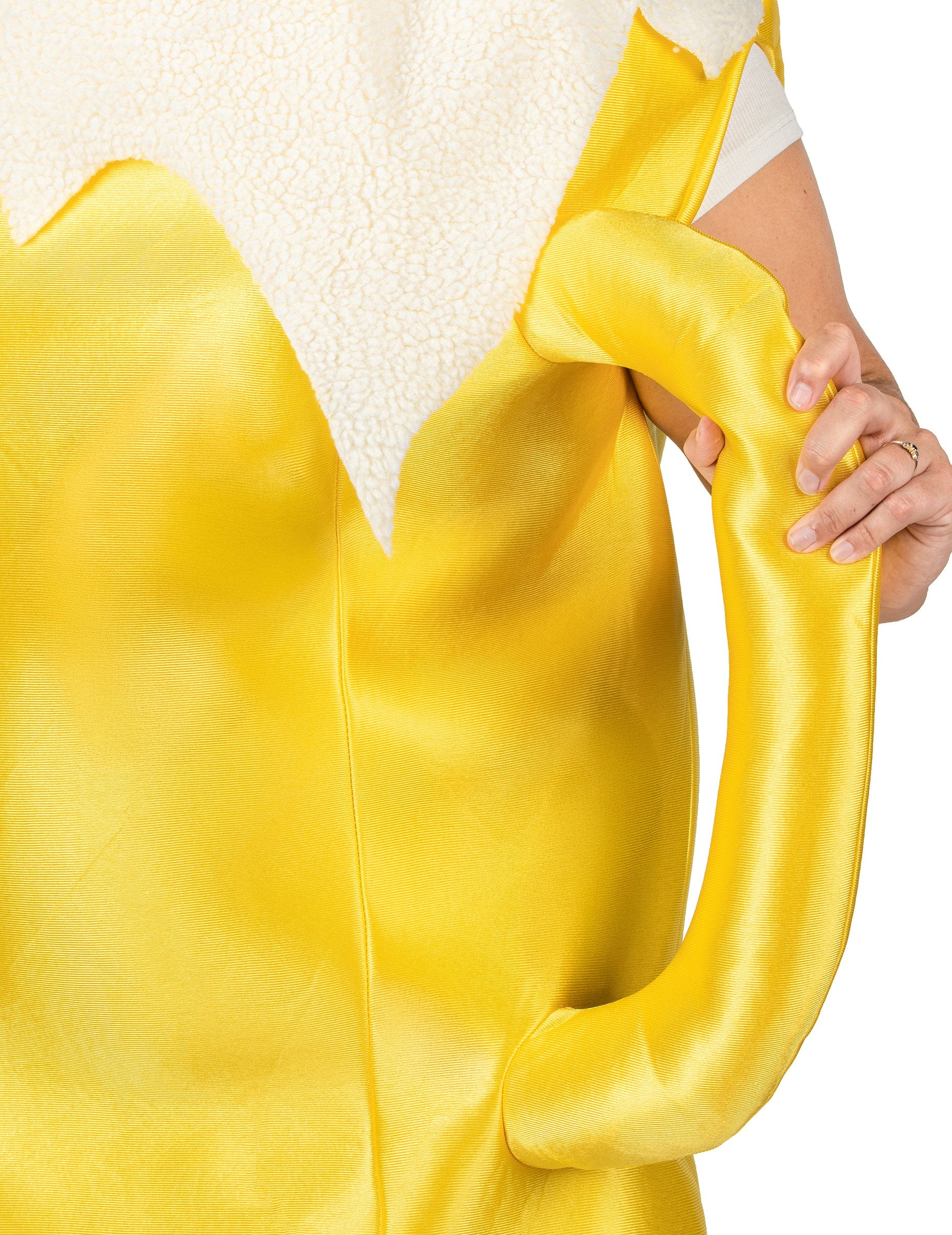 Povečan pogled na ročaj kostuma piva za odrasle