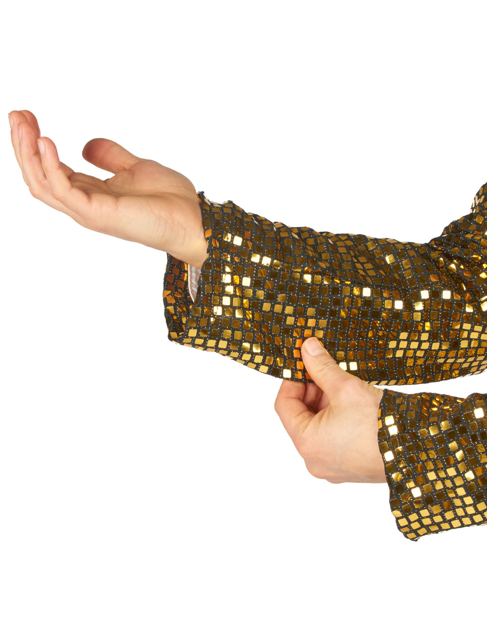 Gros plan sur les paillettes dorées des manches du déguisement disco pour homme