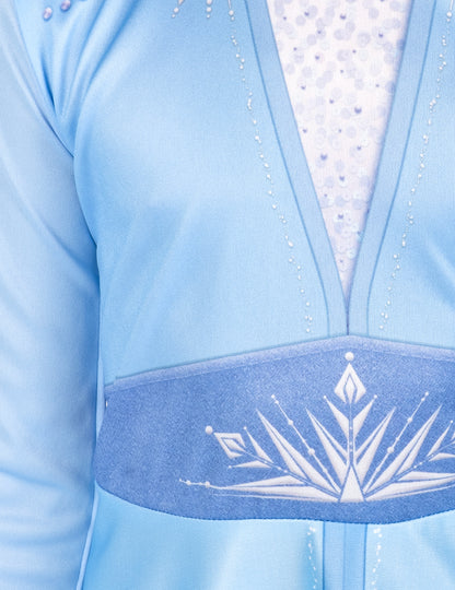 Gros plan sur les motifs de la ceinture du déguisement Elsa Reine des Neiges 2