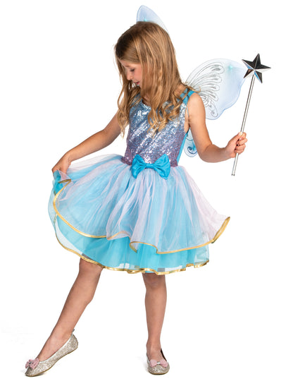 Roza in modra punca preoblečena