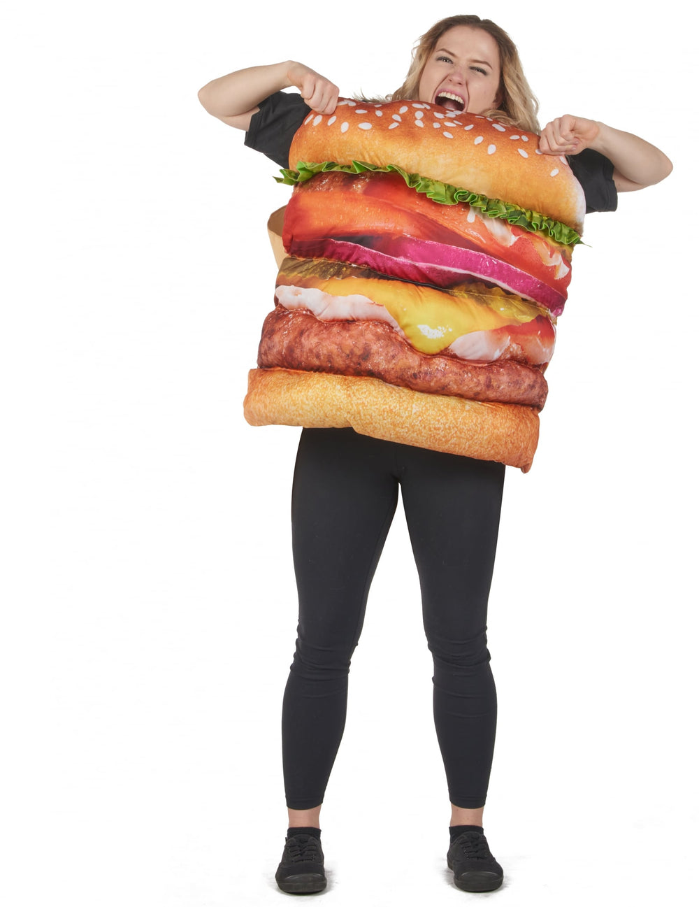 Mise en situation du déguisement hamburger réaliste pour adulte