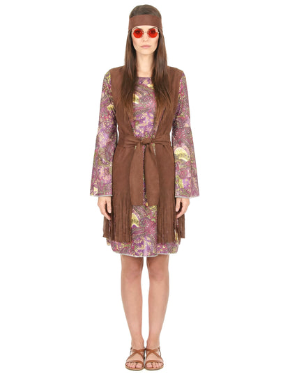 Hippie preoblečena paisley ženska