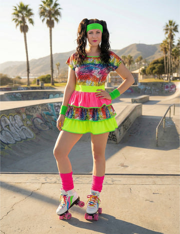 Kičasti kostum iz 80-ih za ženske 