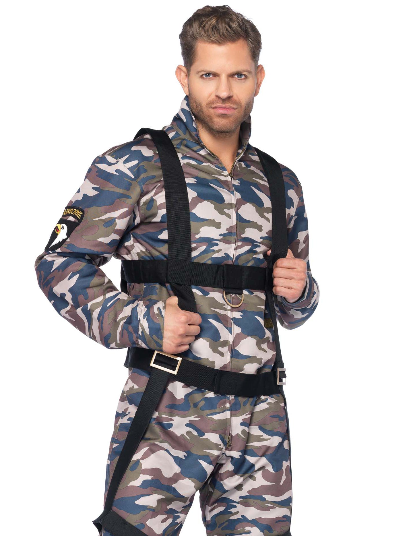 Zeleni vojaški kostum in bež moški