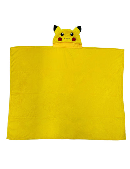 Vue à plat du déguisement plaid polaire à capuche Pikachu Pokémon™