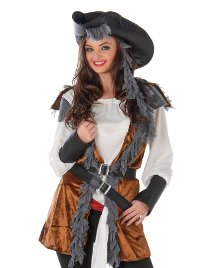 Piratska preobleka z ženskim jopičem