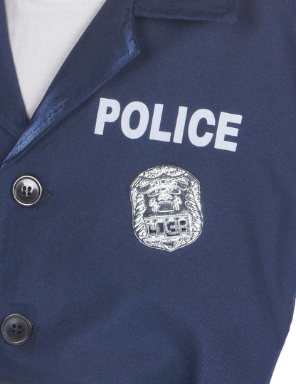 Pogled od blizu na napis POLICIJA in insignijo luksuznega policijskega kostuma