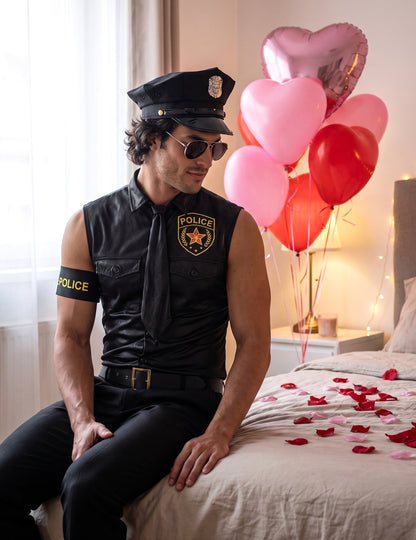 Seksi moški policijski kostum