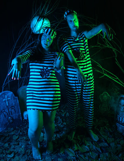 Mise en scène de couple du déguisement prisonnier zombie effrayant pour homme