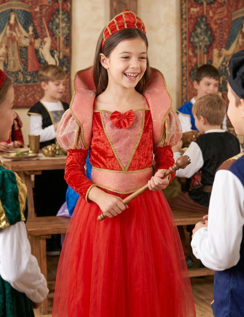 Mise en situation du déguisement reine médiévale aux manches bouffantes