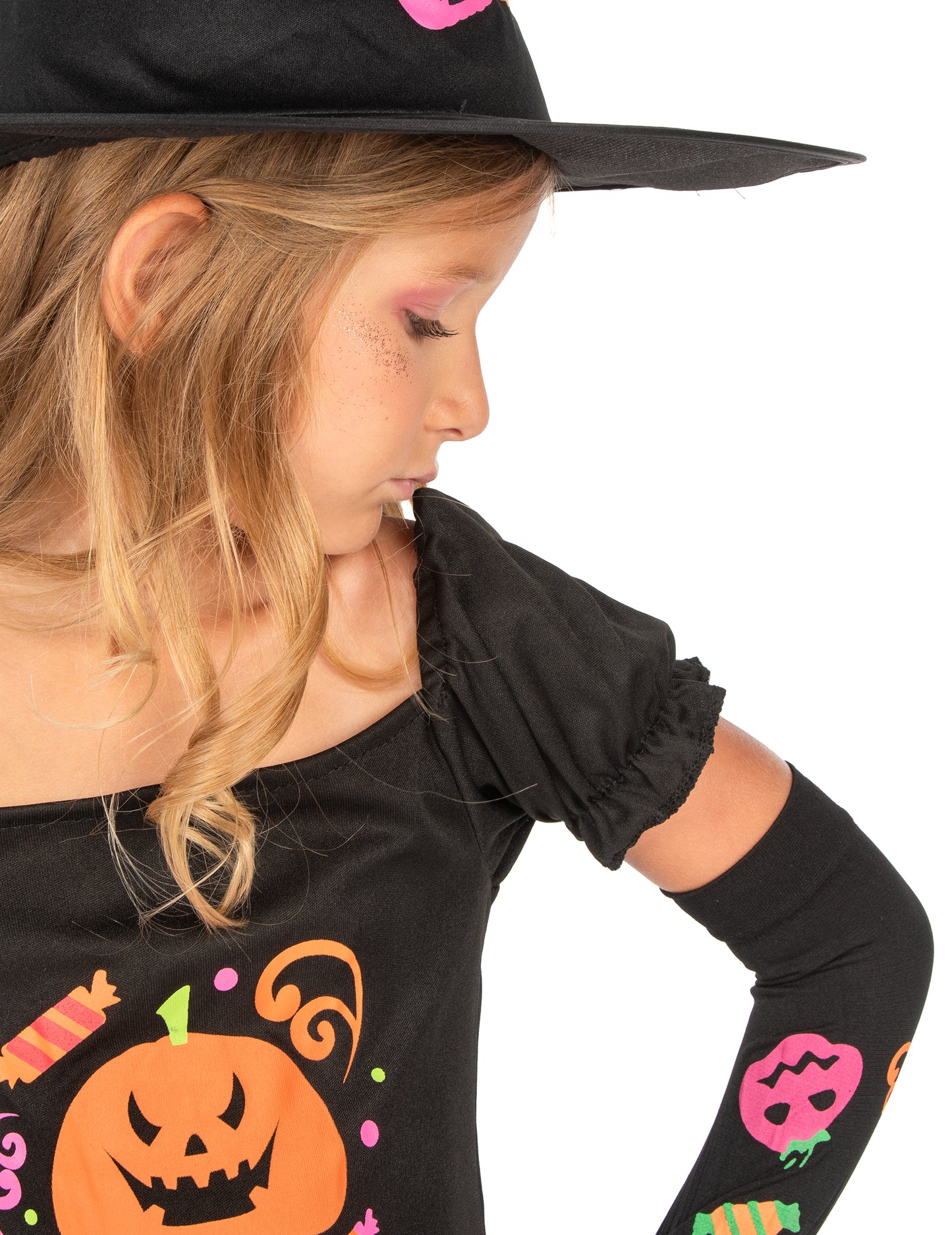 Bučna čarovniška kostume dekle