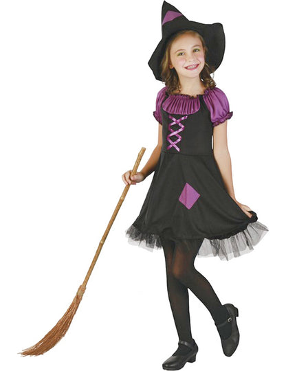 Violeta čarovnica preoblečena s klobukom