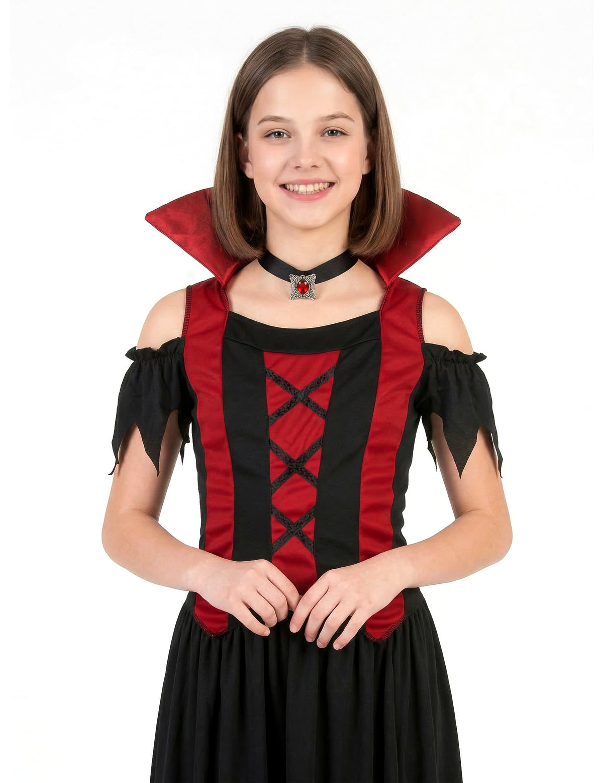 Gros plan sur le col et le buste du déguisement de vampire pour fille