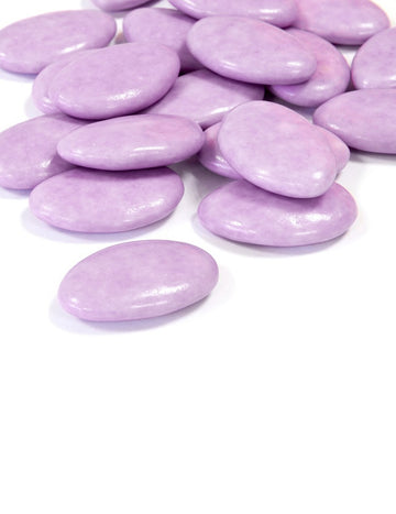 Čokoladne dražeje v barvi sivke 500 g za obhajilo 