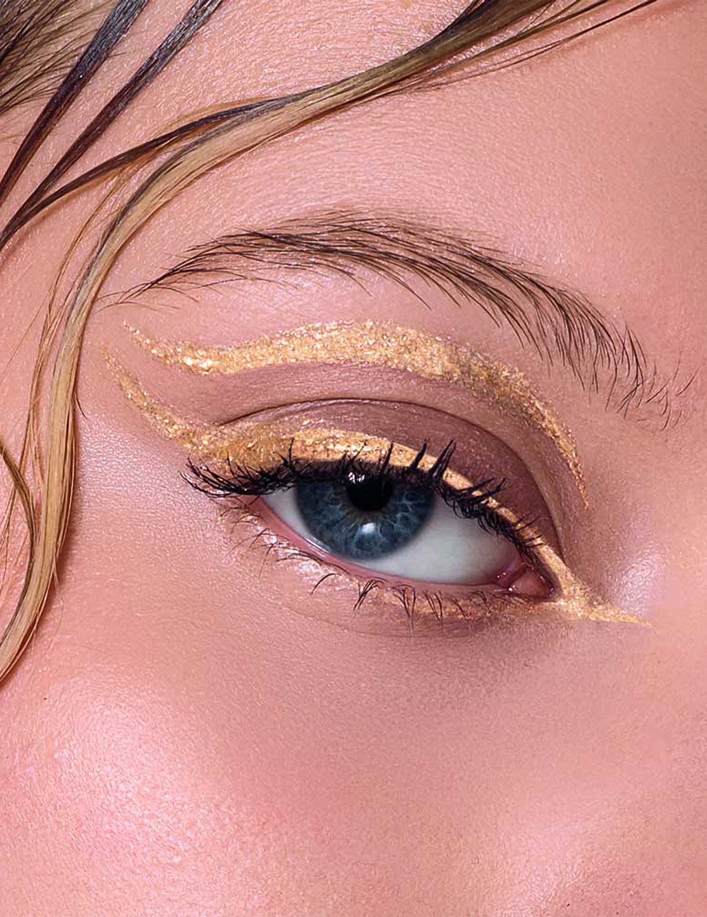 Bleščeč ali kovinski eyeliner - Si si la paillette™
