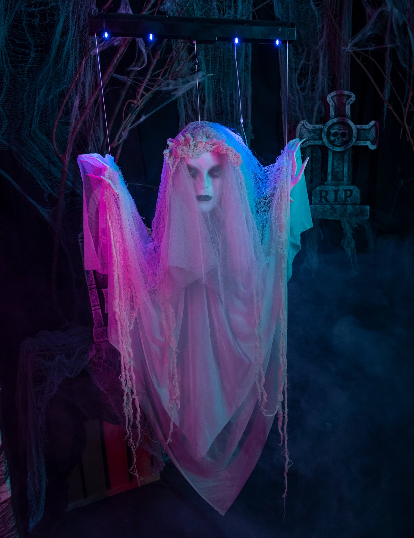 Grozljiv plavajoči duh 120 cm