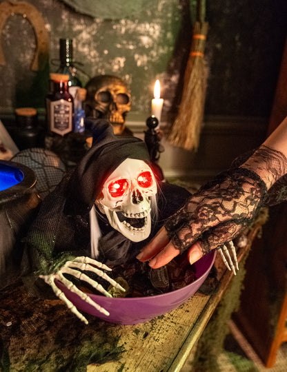 Ghoulish Reaper z žarečo skledo 52 cm