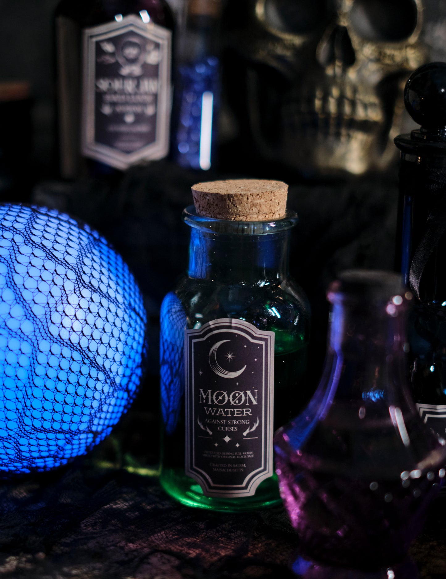 Luna vodna zelena steklena viala 13.5 cm