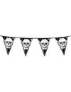 Gros plan sur un fanion de la guirlande de fanions en plastique Pirate Jolly Roger