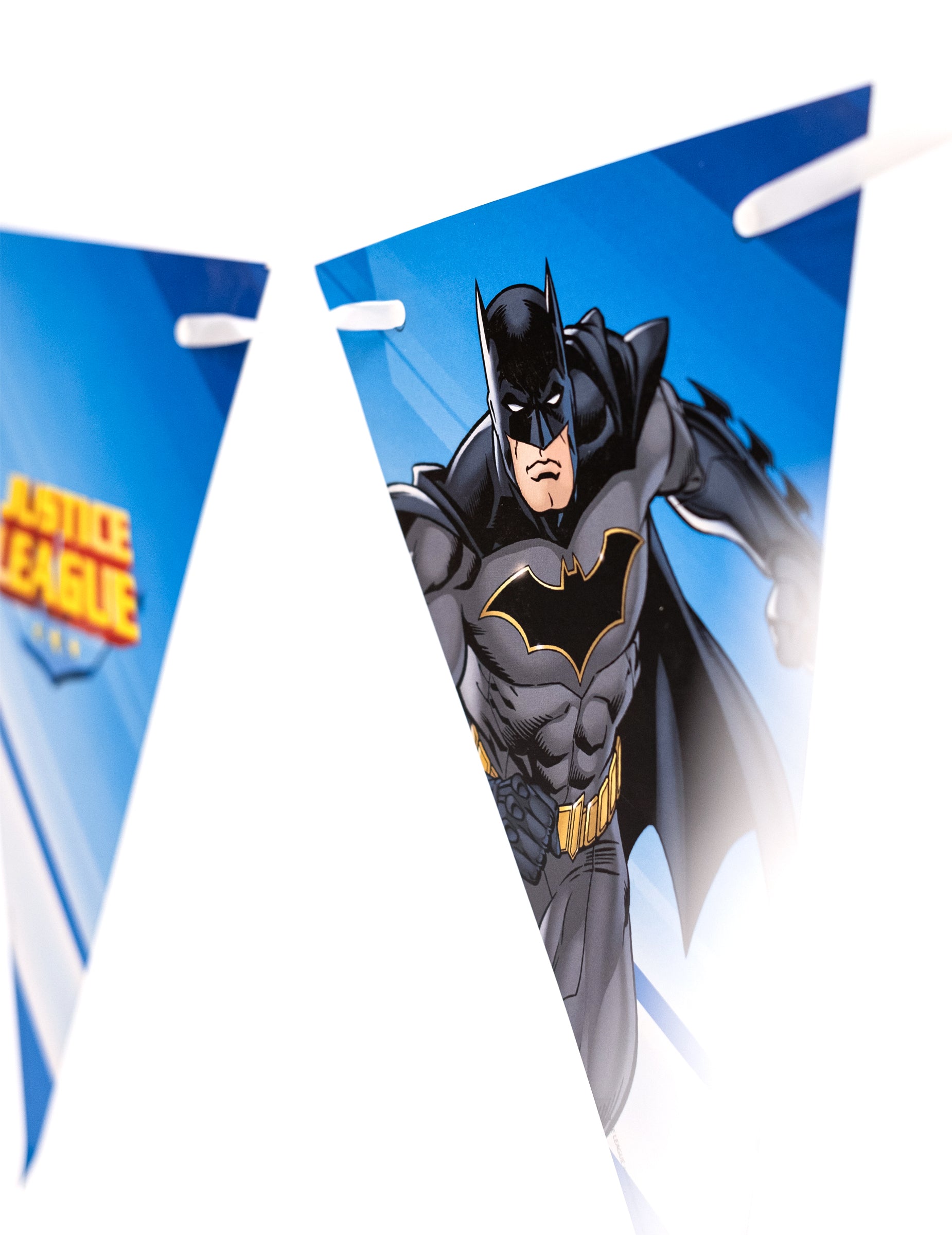Gros plan sur le fanion Batman de la guirlande à fanions Justice League