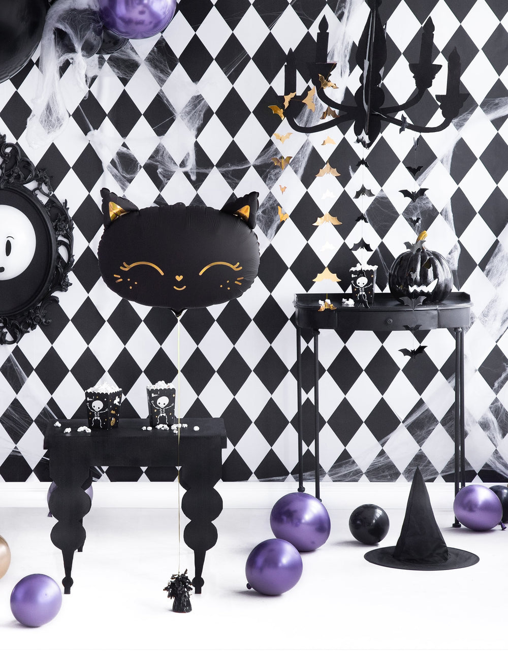 Mise en situation de la guirlande chauve-souris pour Halloween