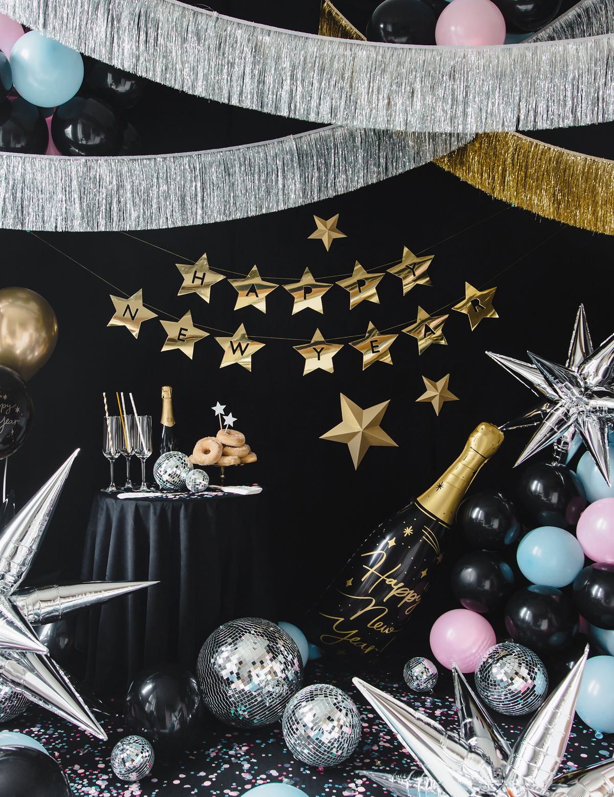 Vue d'ensemble du décor de la guirlande d'étoiles Happy New Year