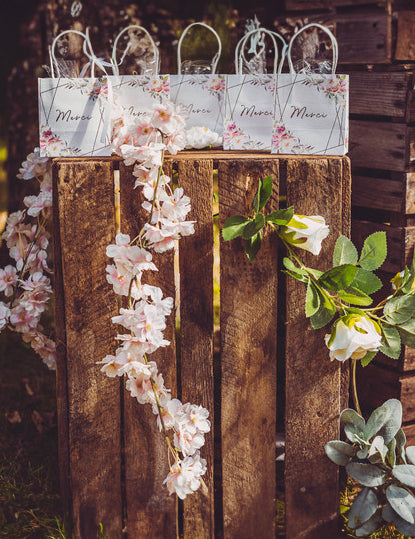 Girlanda iz roza češnjevih cvetov 1,80 m za poročno dekoracijo